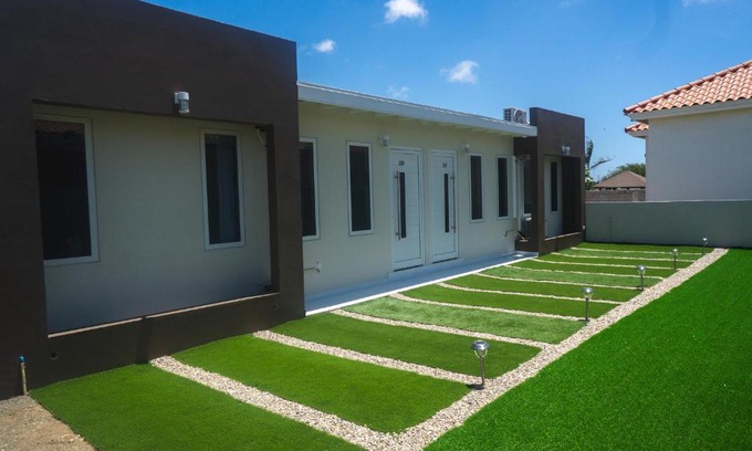 Oranjestad Apartamento | Pavia's Centerpoint Oasis