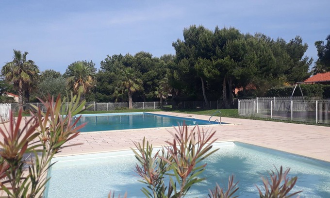 Martigues Cabina | Pavilion in residence with swimming pool 150m from the sea