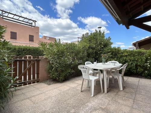 Les Ayguades Casa | Pavillon à 400m de la mer avec piscine, terrasse et parking privé - 4 couchages - FR-1-229-844