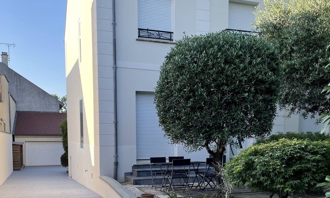 Champs-sur-Marne Casa | Pavillon 8 Personnes Entre Paris & Disney, Proche Bords de Marne