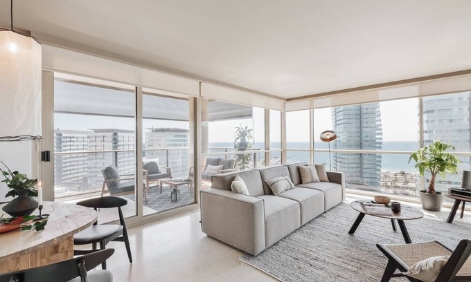 Diagonal Mar i el Front Maritim del Poblenou Apartamento | Pavots - 3 bedrooms, pool and gym in Poblenou