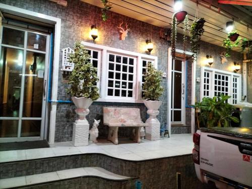 Ramkhamhaeng Hotel | pawin