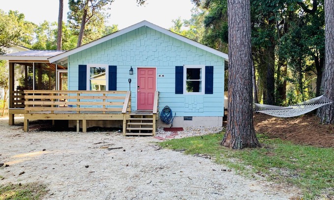 Litchfield by the Sea Casa | Pawleys Paradise! ~1/2 mile to the Beach. 3BR/3 Full BA. FREE Bikes included.