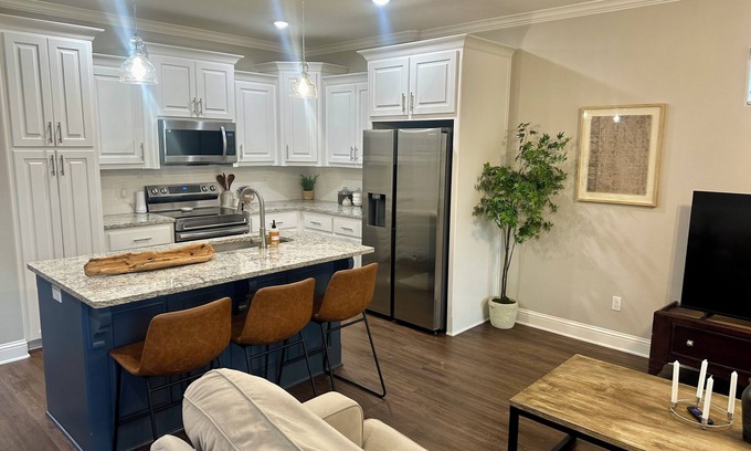Tyler Condominio | Pawnee Two
