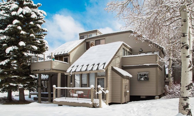 North Park City Hotel | Pay Day by Identity Properties