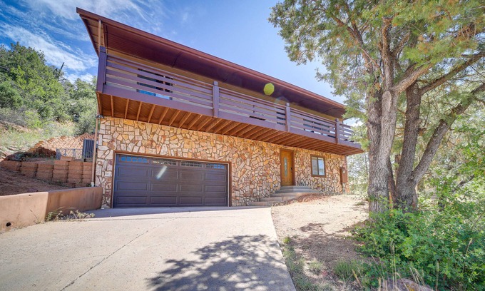Payson Casa | Payson Cabin w/ Deck Near Hiking, Fishing & More!
