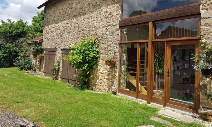 Saint-Yrieix-la-Perche Casa | Paz y tranquilidad