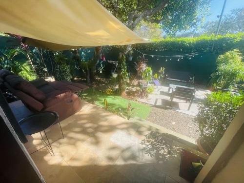 Huacas Casa | Peace and love house