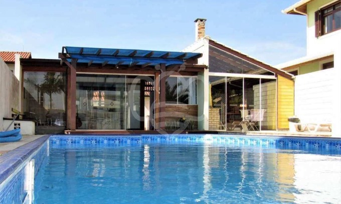 Alto Ribeirao Leste Casa | Paz y tranquilidad por naturaleza en casa con piscina a 2 km de la playa