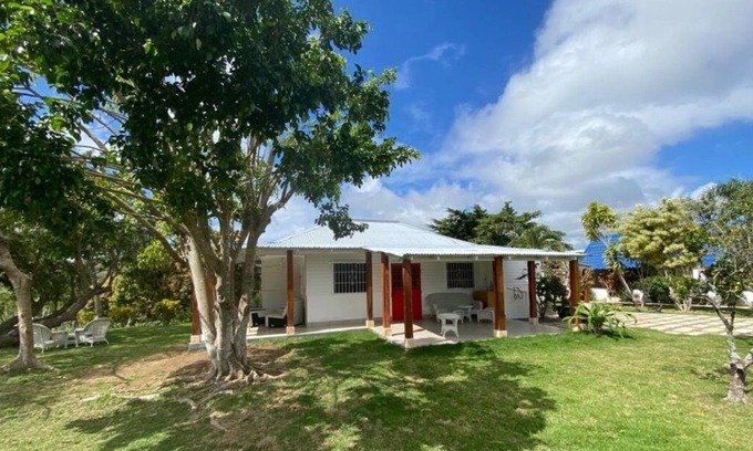Santa Cruz del Seibo Otro | Peace and Quiet of Country Living - Pool / Jacuzzi - Close to Vibrant Town