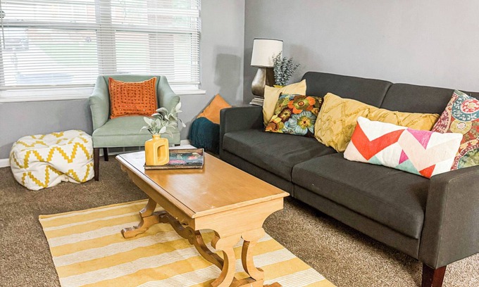 Midwest City Casa | Peace and Sunshine I 3-bedroom house I WiFi I AC I Midwest City
