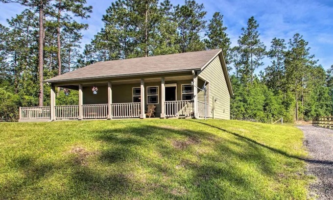 Milton Casa | Peace & Quiet! Horse Stables on Property, Pets Welcome!