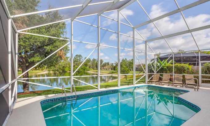 Central Naples Casa | Peace Rose Villa at Briarwood
