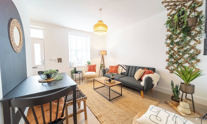 Roundhay Casa | Peaceful - 2 Bed House Near Roundhay Park