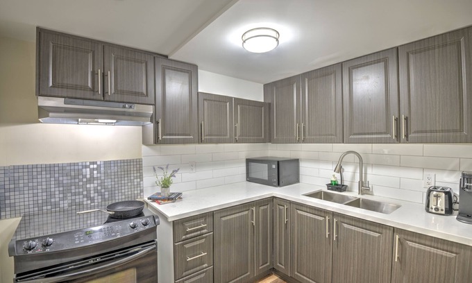 Erin Mills Apartamento | Vrbo Property