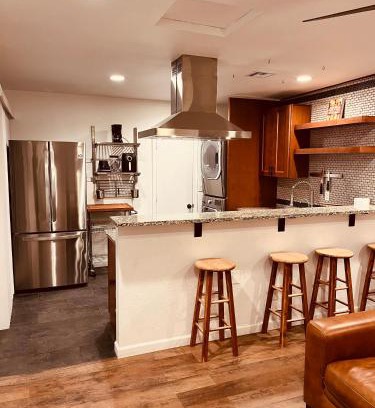 Kingman Apartamento | Peaceful 2-Br Retreat in the Heart of Kingman