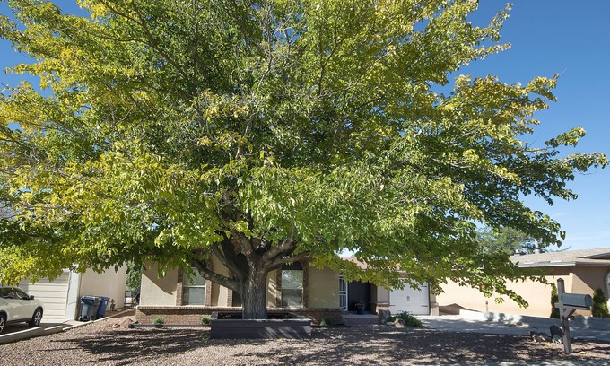 Northeast Heights Casa | Peaceful 3-bedroom near the Albuquerque Foothills