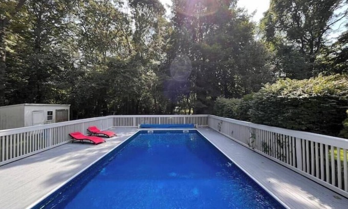 Center Moriches Casa | Peaceful 3 BR with a pool near the beach!