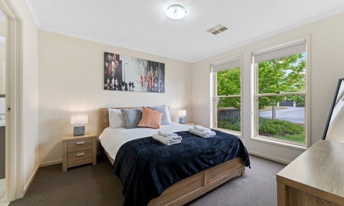 Dover Gardens Casa | Peaceful 3BR family home Free Wi-Fi Free Parking