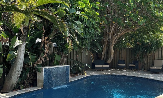 North Corals Casa | Peaceful 4 Bedroom Getaway: 8 min from the beach
