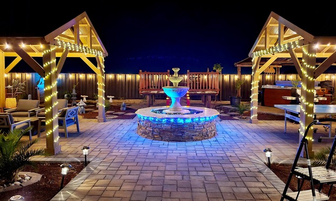 Tracy Casa | Peaceful 4BR-3BA Villa w/Club-House+Pool Spa Deck Garden