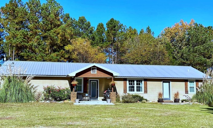 Appling Casa | Peaceful and Private Farm House near the Prestigious Master's Tournament