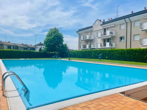 Lugana Apartamento | Peaceful Apartment Near Sirmione Center with Pool
