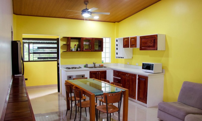 Sardinal Apartamento | Peaceful apartment with a gym and view right outside Coco Beach