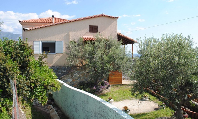 Stoupa Apartamento | Tranquilo apartamento con magníficas vistas al mar y al pueblo