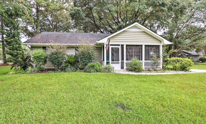Laurel Bay Casa | Peaceful Beaufort Home w/ Front Porch + Grill