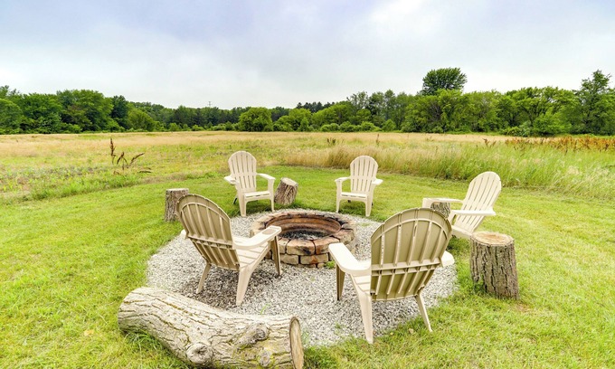 Benton Harbor Casa | Peaceful Benton Harbor Getaway Near Lake Michigan!