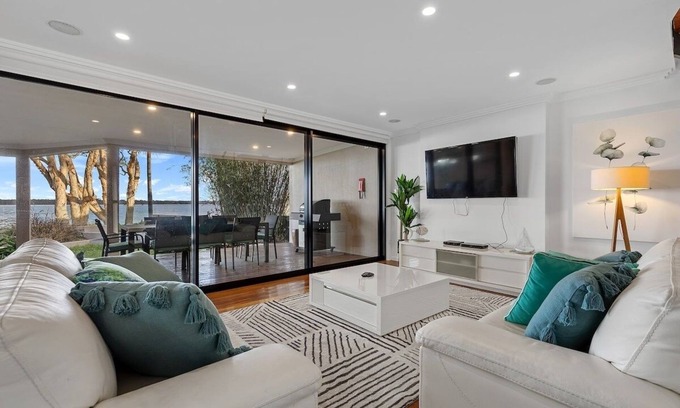 Central Coast Casa | Peaceful Budgewoi Family Getaway