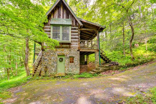 Burnsville Casa | Peaceful Burnsville Cabin By South Toe River!
