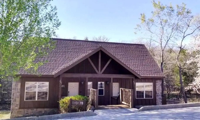 Reeds Spring Cabina | Peaceful Cabin -Branson West