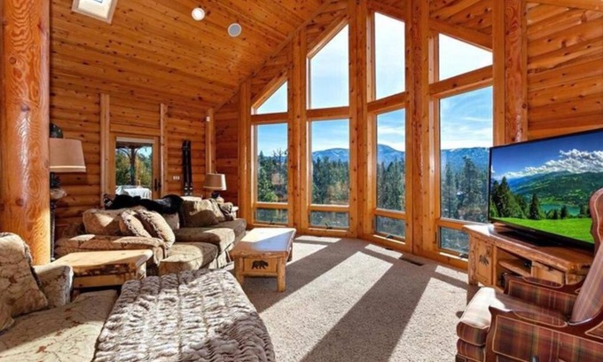 Whispering Forest Casa | Peaceful Cabin Home with Breathtaking View!