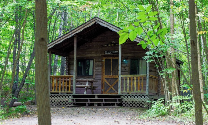 Athelstane Cabina | Peaceful Cabin on the Peshtigo River, outdoor adventure dream!