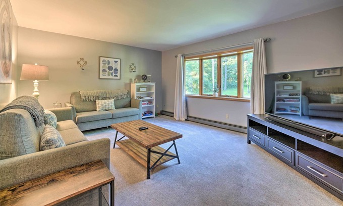 Catskill Casa | Peaceful Catskills Escape w/ Private Pool!