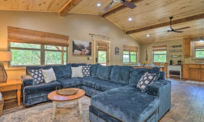 Clayton Cabina | Peaceful Clayton Cabin - Walk to Sardis Lake!