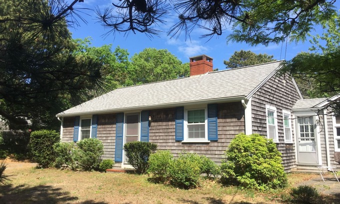 North Eastham Casa | Tranquila y cómoda casa de Cape Cod cerca de la orilla
