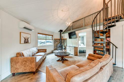 Concord Casa | Peaceful Concord Cabin Near Parks and Hiking!
