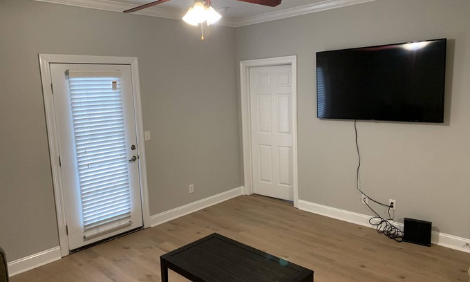 Tuscaloosa Condominio | Peaceful Condo in Tuscaloosa
