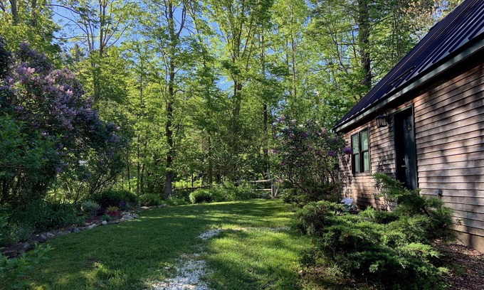 Lincolnville Cabaña | Peaceful Cottage between Camden and Belfast