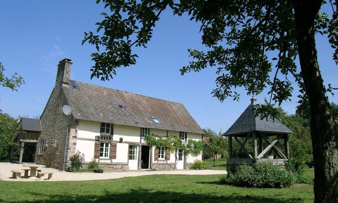Isigny-le-Buat Casa | Agradable casa de vacaciones con jardín