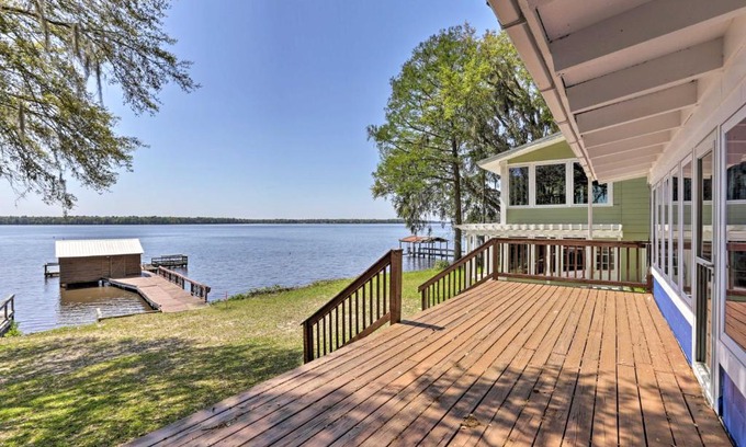 Quincy Casa | Peaceful Escape with Boat Dock on Lake Talquin!