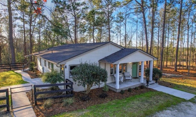 Aiken Casa | Peaceful farmette in charming Aiken with WiFi, AC