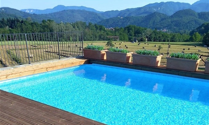 Castiglione di Garfagnana Villa | 3 dormitorios, 2 baños, vistas, paseo al pueblo, wifi, piscina privada