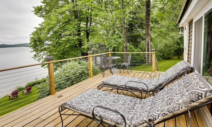 Winthrop Casa | ¡Winthrop Home con cubierta elevada y 170 pies frente al lago!