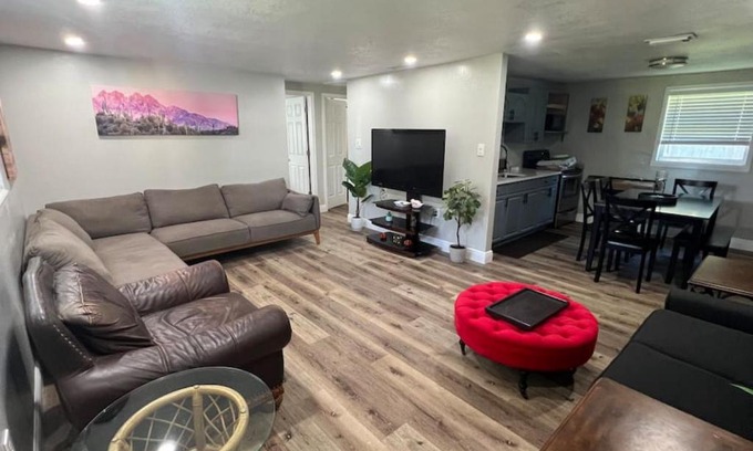 Citrus Park Casa | Peaceful getaway and Explore Tampa