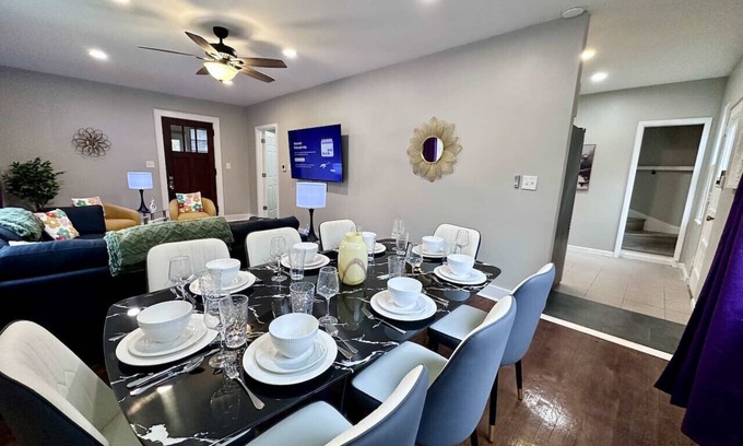 Carnegie Casa | Peaceful Giant House close to city