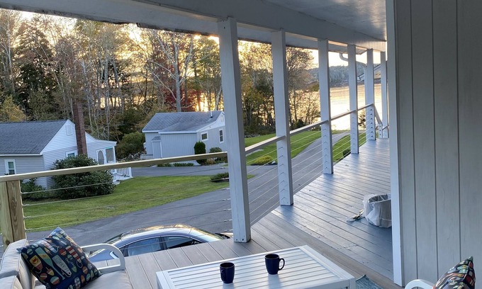 East Boothbay Apartamento | Peaceful Gorgeous Sunsets! Dock and Low tide coastal beach!